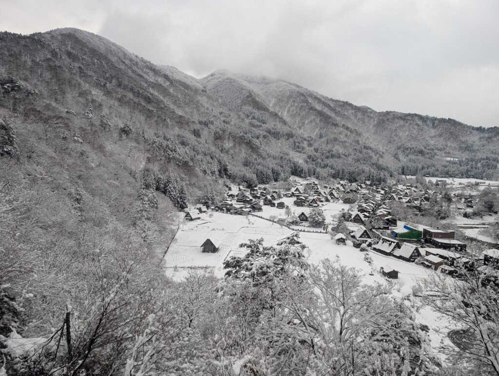 白川郷の展望台からの景色